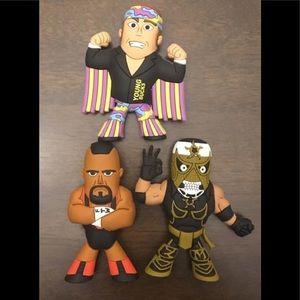 Rare micro-brawlers loose